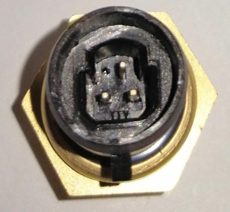 14-1-4-2.jpg SENSOR PRESION ACEITE HI DT 466 E