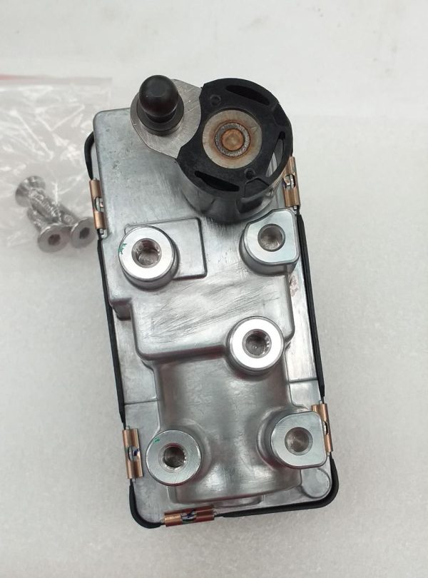 MODULO ELECTRONICO NISSAN URBAN BV40